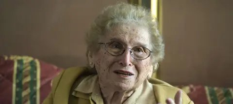 Morre aos 106 anos Rosa Roisinblit, fundadora das Avós da Praça de Maio - Imagem do artigo original