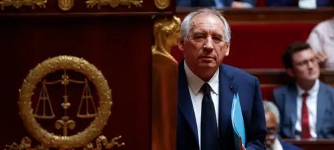Primeiro-ministro François Bayrou deve cair em voto de confiança e intensifica crise política na França - Imagem do artigo original