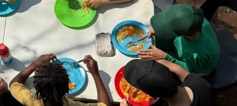 Campanhas contra obesidade infantil ganham força na África do Sul - Imagem do artigo original