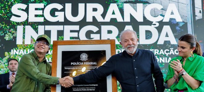 Presidente da Colômbia defende legalização da cocaína durante evento com Lula em Manaus - Imagem do artigo