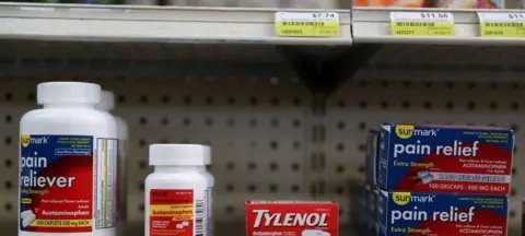 Trump liga Tylenol ao autismo e diz que FDA vai alertar médicos sobre uso na gravidez - Imagem do artigo original