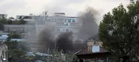 Militantes disfarçados de soldados invadem prisão de segurança máxima em Mogadíscio - Imagem do artigo original