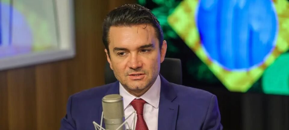 União Brasil suspende Celso Sabino por insistir em permanecer no governo Lula - Imagem do artigo