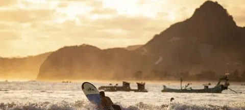 Indonésia acelera “Bali-ficação” de Lombok e enfrenta protestos por despejos - Imagem do artigo original